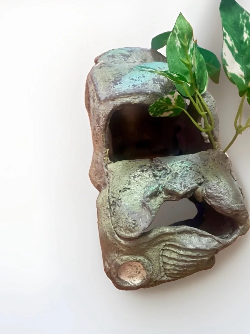 Wrecked Car Aquarium Ornament / Fish Tank Hide Cave with Faux Silk Plants, GUC